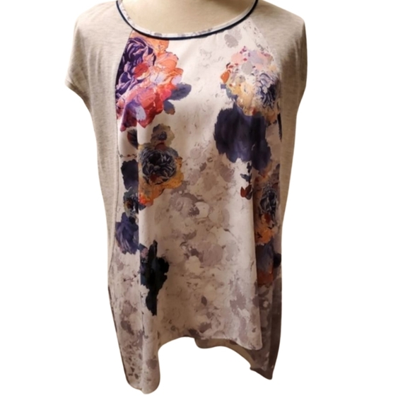 Simply Vera Vera Wang Tops - Simply Vera Blouse T Shirt